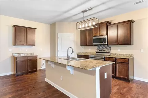 2138 Sawgrass Dr, Hampton, GA 30228 photo 10