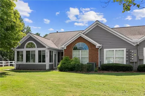 2107 Carefree Cir #11, Marietta, GA 30062