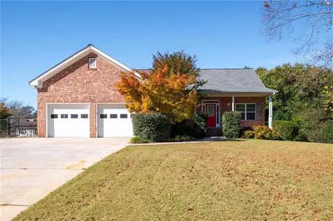 3719 Kensington Dr, Marietta, GA 30066