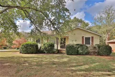3819 Saddle Ridge Dr, Snellville, GA 30039