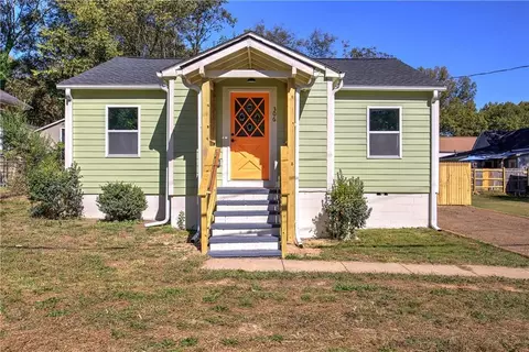 306 Camp St NE, Rome, GA 30161