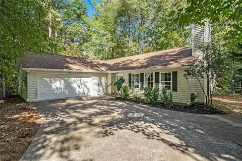 506 Little River Ct, Woodstock, GA 30189