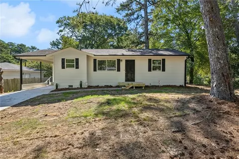 3594 Rou Royal Ave SW, Atlanta, GA 30331