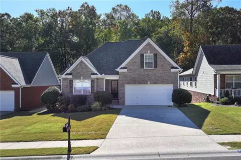 5570 Ashmoore Ct, Flowery Branch, GA 30542