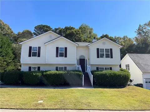 1805 Fort Daniels Trl, Dacula, GA 30019