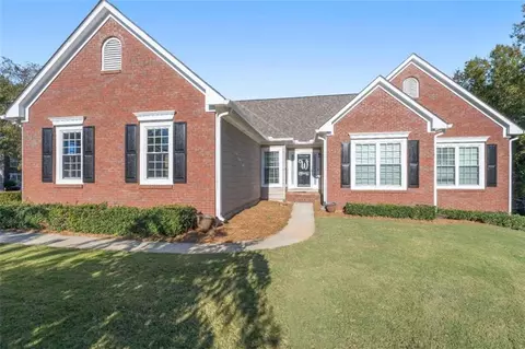 4131 Chatham Crest Ln, Buford, GA 30518