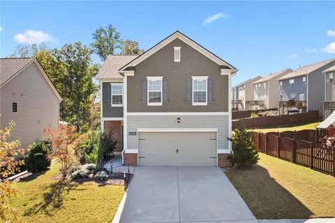 6808 Lake Overlook Ln, Flowery Branch, GA 30542