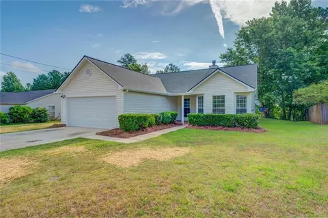 80 Fairclift Dr, Covington, GA 30016 photo 2