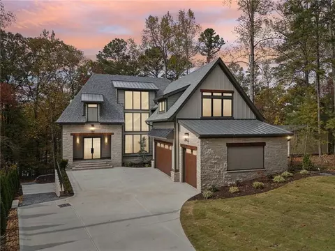 9325 Ponderosa Trl, Gainesville, GA 30506