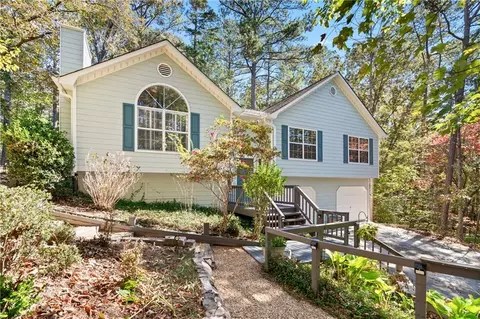 1009 Harbor Ct, Woodstock, GA 30189