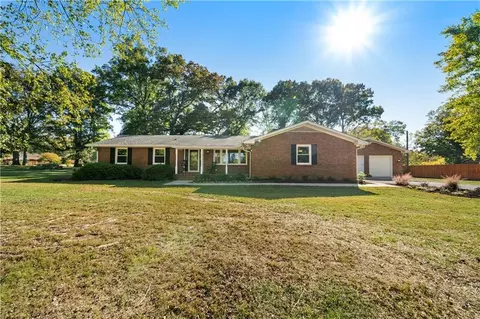 166 Walker Rd NW, Cartersville, GA 30121