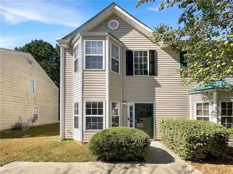5485 Hampton Ct, Atlanta, GA 30349