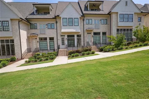 6833 Crescendo Ct, Atlanta, GA 30328