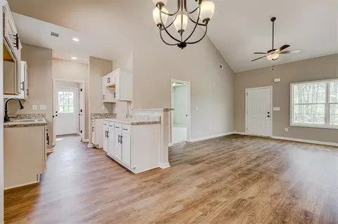 323 Loftis Rd, Temple, GA 30179 photo 8