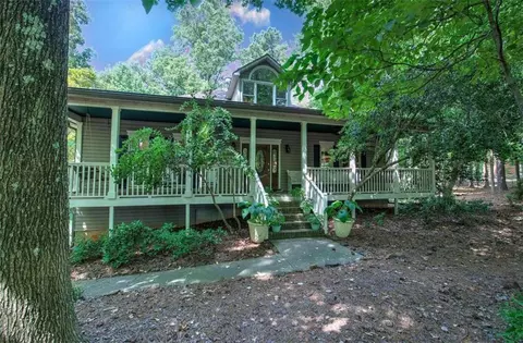 418 Rocky Ridge Dr, Douglasville, GA 30134