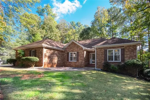 26 Creekwood Ct, Hiram, GA 30141