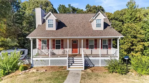 291 Mulberry Ln SE, Lindale, GA 30147