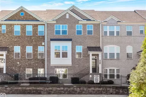 650 Sunset Park Dr, Suwanee, GA 30024