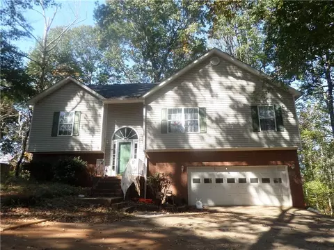 4413 Woodglenn Dr, Gainesville, GA 30507