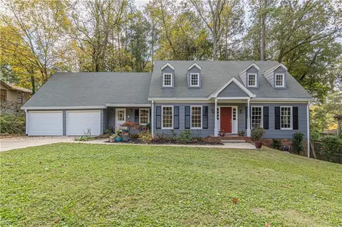 3044 Orr Dr, East Point, GA 30344