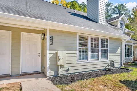 6851 S Lakewood Ter, Douglasville, GA 30135