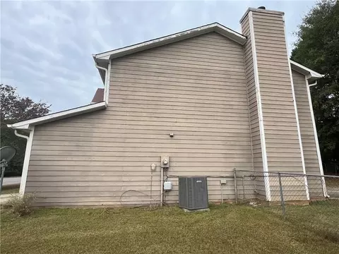 Exterior - 2738 Rosecommons Dr, Hampton, GA 30228 photo 2 of 3
