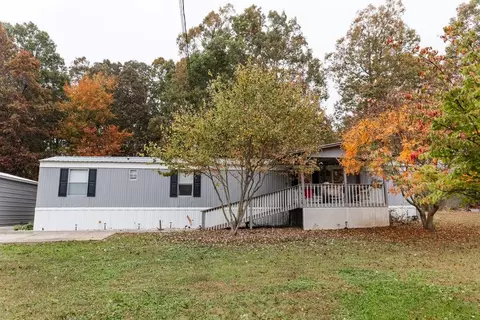 297 Brookwood Village Ln, Cleveland, GA 30528