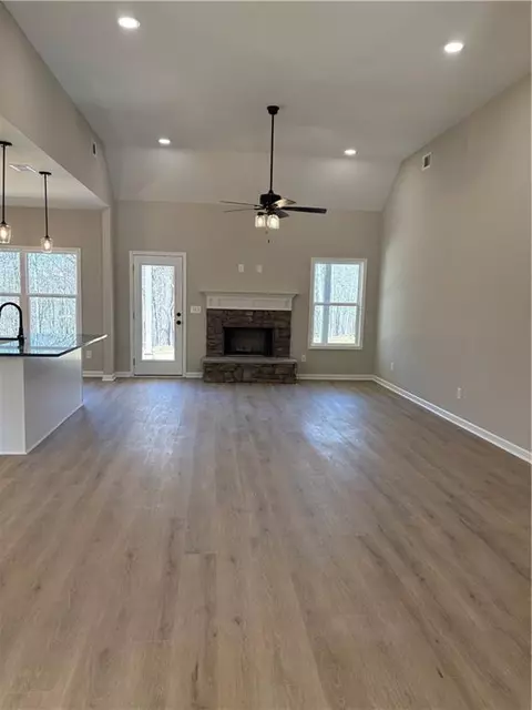 90 Hammock Dr, Covington, GA 30016 photo 3