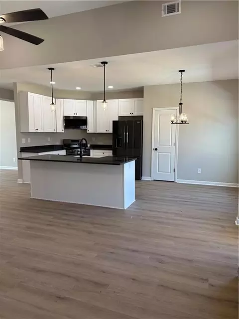 90 Hammock Dr, Covington, GA 30016 photo 4