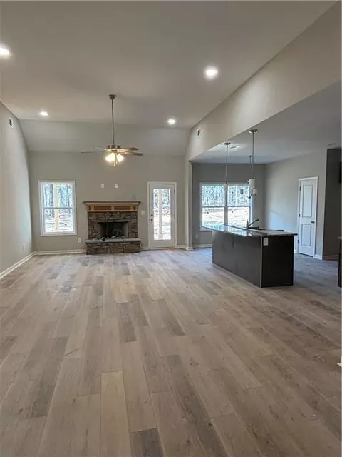 315 Valley Rd, Covington, GA 30016 photo 2