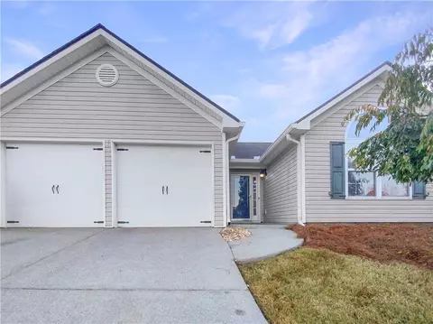 512 Highland Falls Dr NW, Hiram, GA 30141