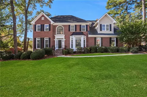 1633 Spruce Pine Ct SW, Lilburn, GA 30047