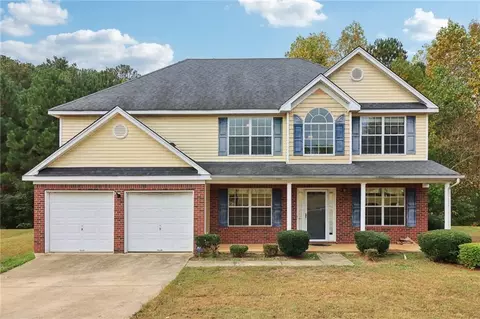 375 Lake Jonathan Ln, Fairburn, GA 30213