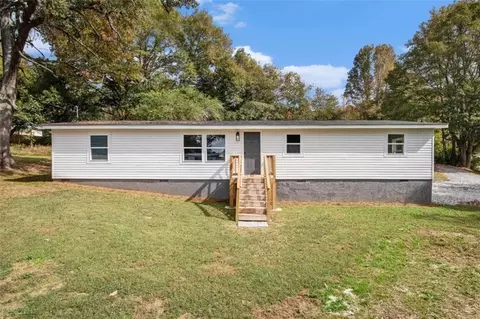 315 Pine Cir, Bowdon, GA 30108