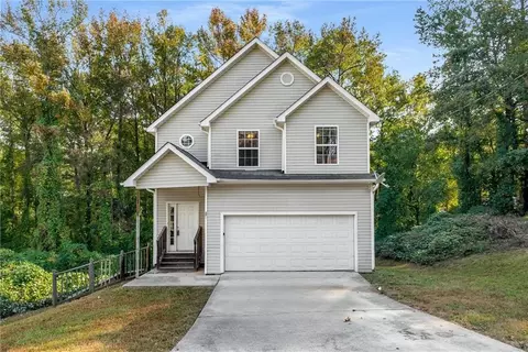270 Fieldstone Dr, Fairburn, GA 30213