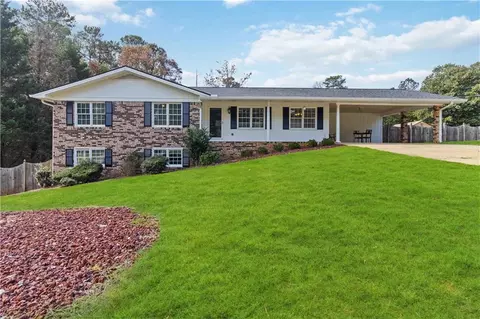 5120 Merry Ln, Gainesville, GA 30504