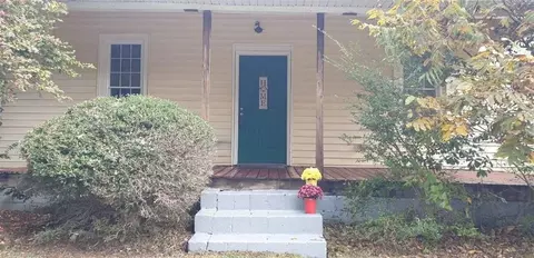 202 Hay St, Carrollton, GA 30117