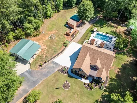 1605 Hodges Cir, Mansfield, GA 30055