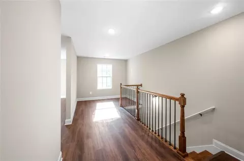 Entry Way - 113 Ivey St, Commerce, GA 30529 photo 4 of 6