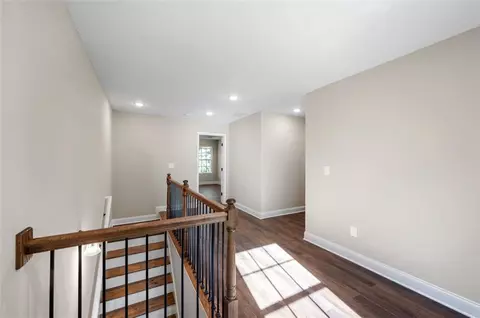 Entry Way - 113 Ivey St, Commerce, GA 30529 photo 3 of 6
