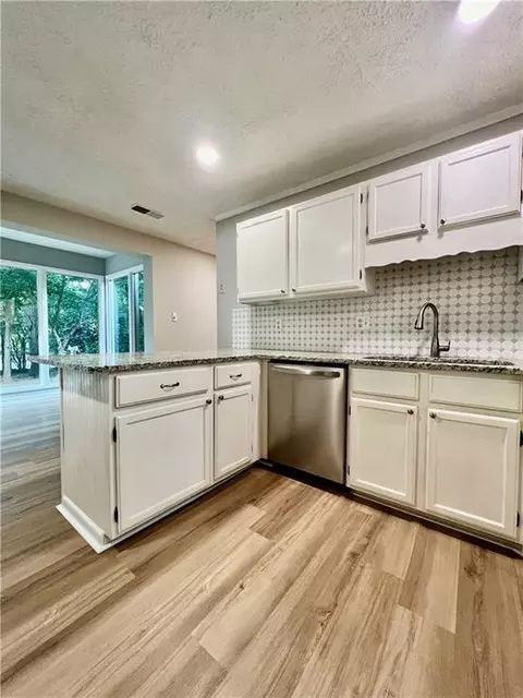 3690 Blackshear Ct, Duluth, GA 30096 photo 6