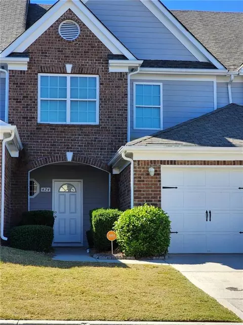 424 Village Way, Loganville, GA 30052