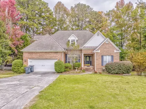 103 Towne Lake Dr, Calhoun, GA 30701