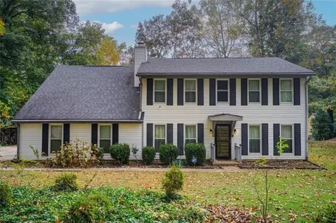 8318 Dawn Dr, Jonesboro, GA 30236