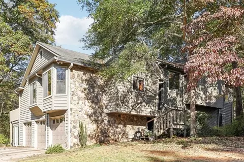 395 Hunt River Way, Suwanee, GA 30024
