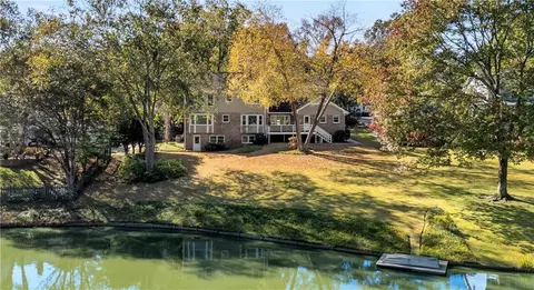 5121 Meadowlake Dr, Atlanta, GA 30338