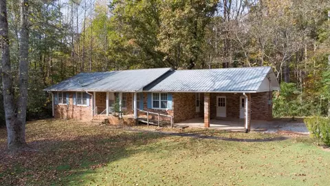 212 West Cir, Dahlonega, GA 30533