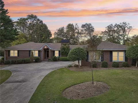 204 Longview Ave, Gainesville, GA 30501