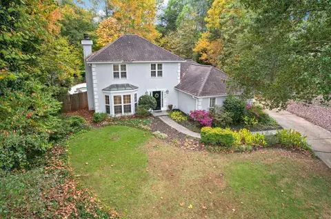 285 Walnutwood Trl, Roswell, GA 30075