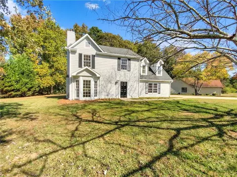 120 Birch Creek Cir, Mcdonough, GA 30253